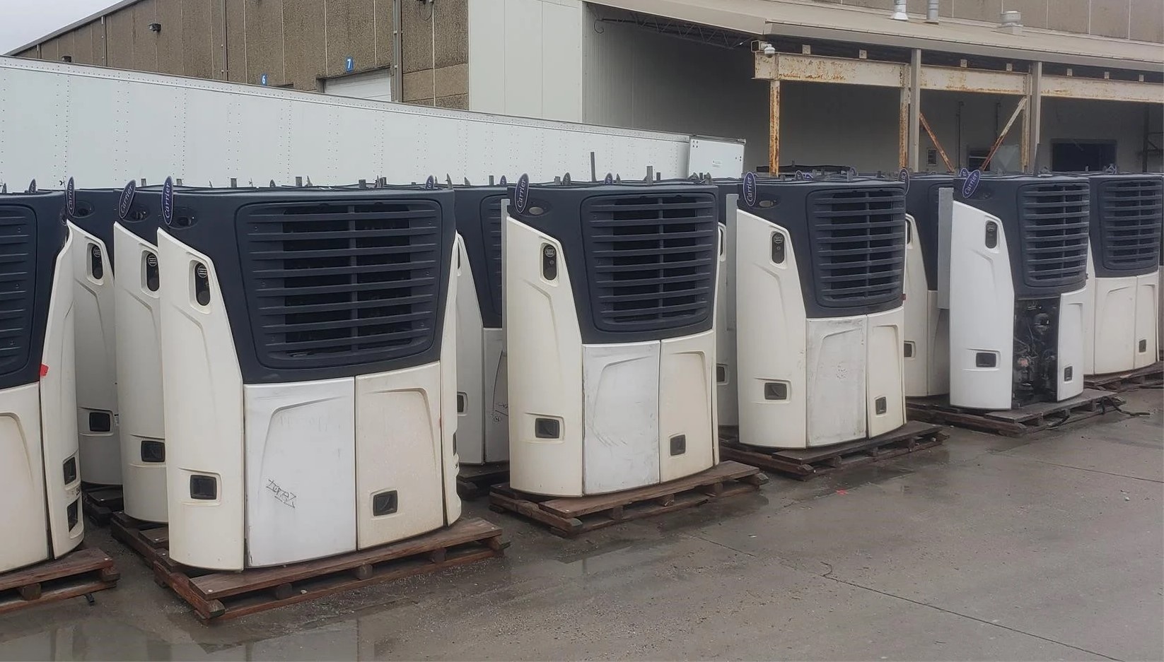 Carrier X4 7300 släpvagnskylaggregat och Thermo King till salu 2500$ per enhet